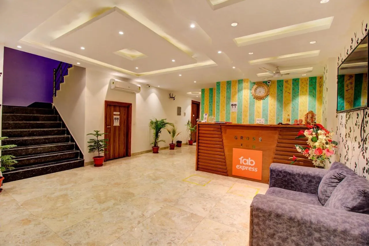 Hotel Fabhotel Gross Inn Suites New Delhi