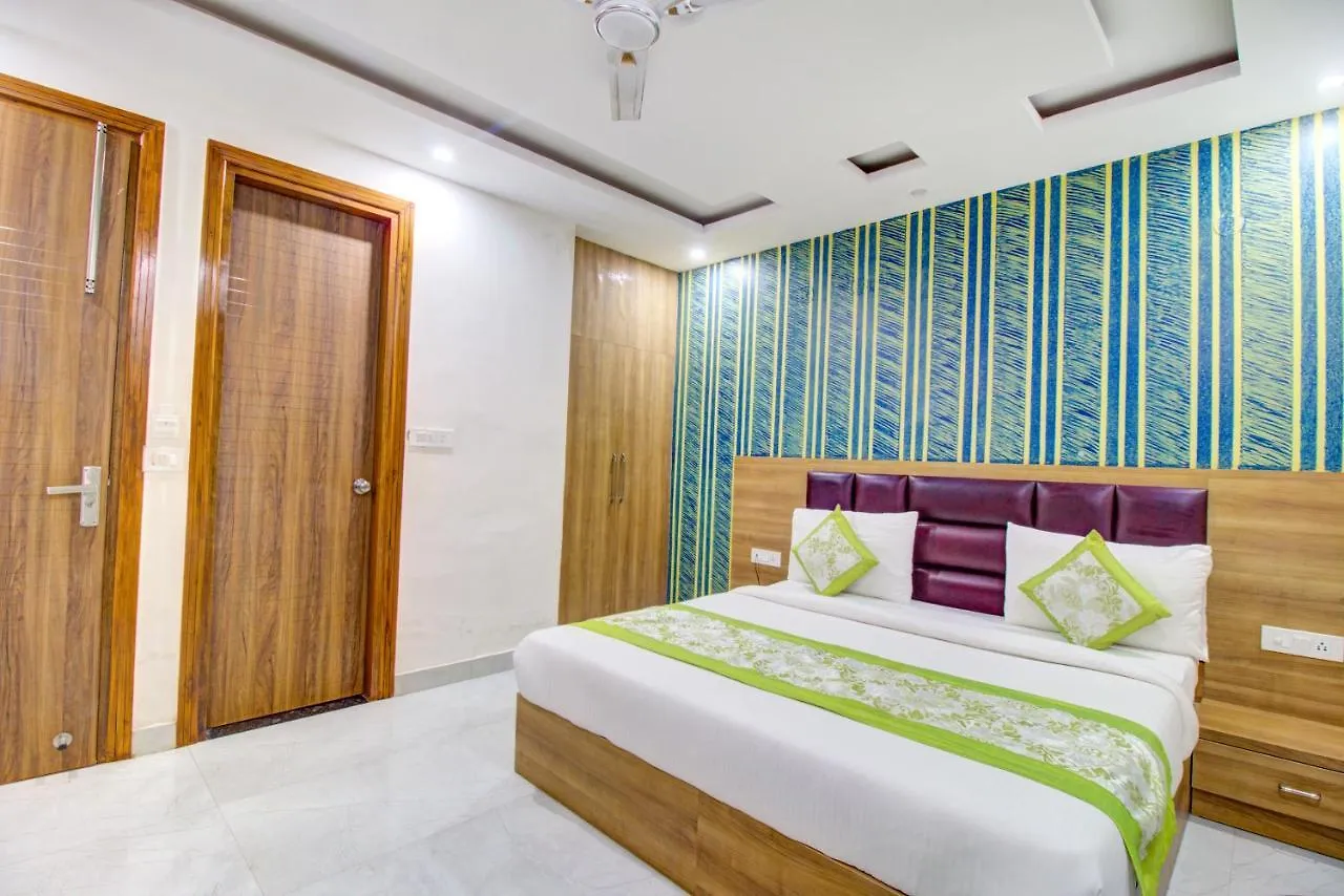 Hotel Fabhotel Gross Inn Suites New Delhi